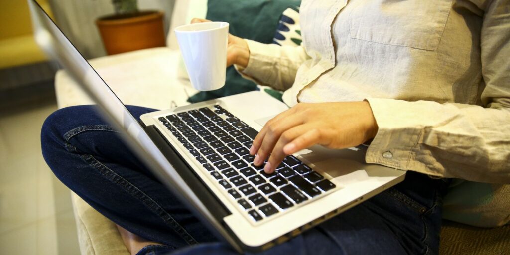 Proporção de quem estava em home office recua em 2024 e chega a 7,9%