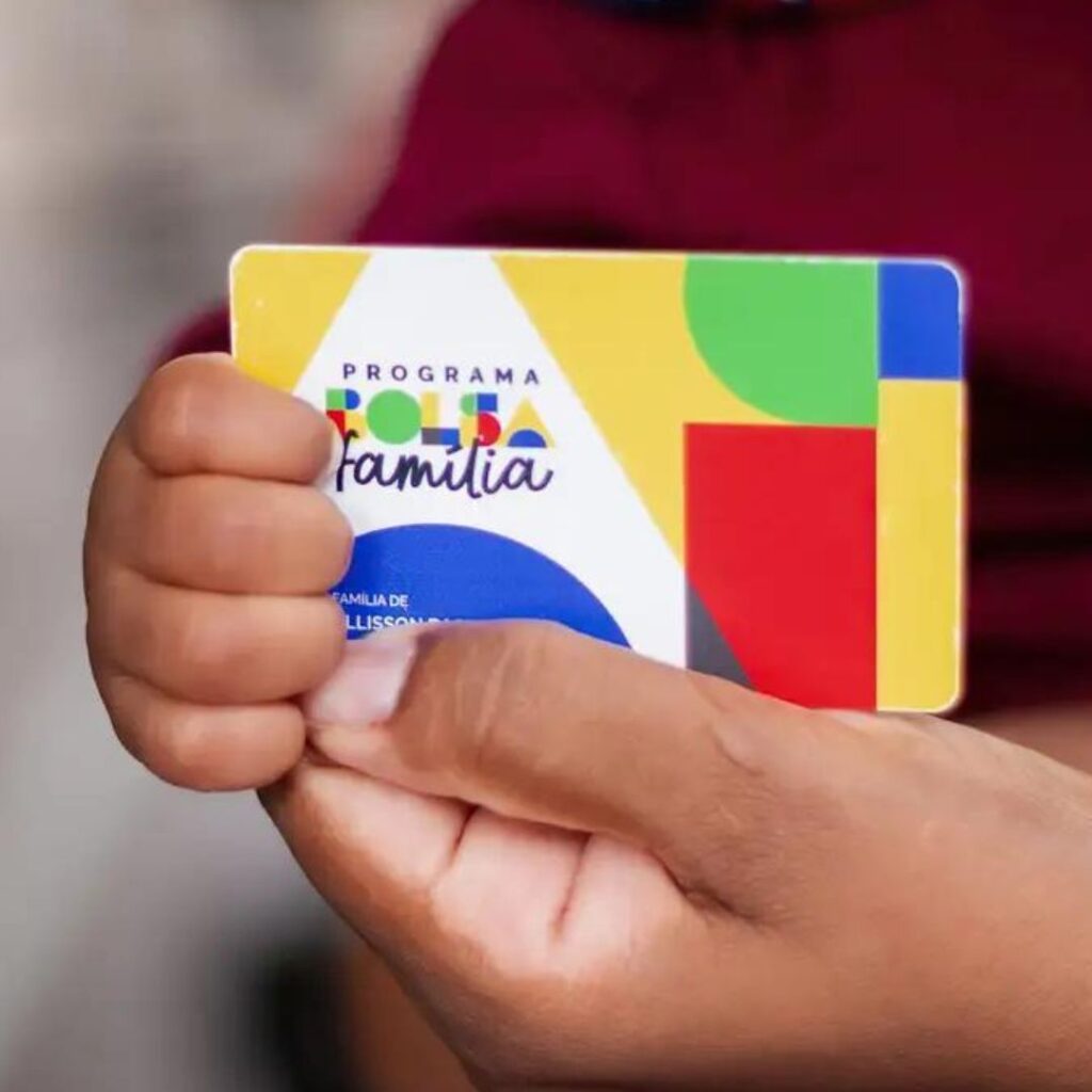 Caixa paga Bolsa Família a beneficiários com NIS de final 2; veja o calendário