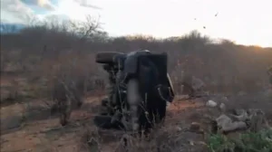 Acidente deixa três policiais feridos em Floresta; um em estado grave