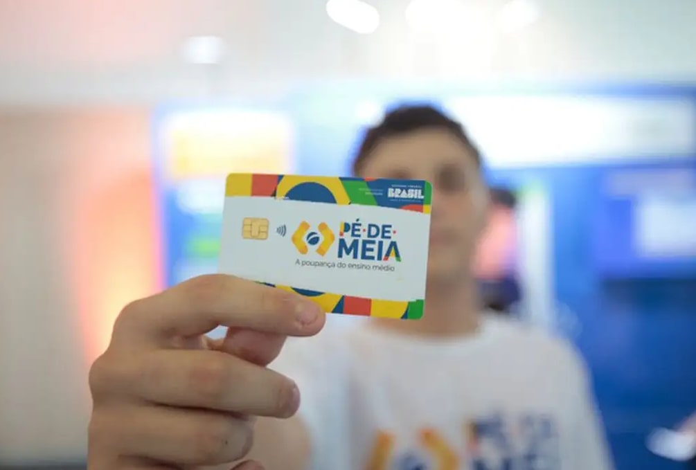 Estudantes do Pé-de-Meia poderão escolher como investir o incentivo de R$ 1.000