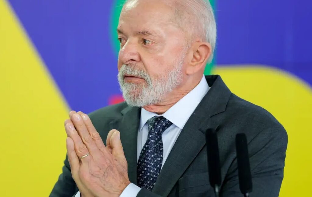 Lula sanciona lei que proíbe linguagem neutra em documentos oficiais do governo