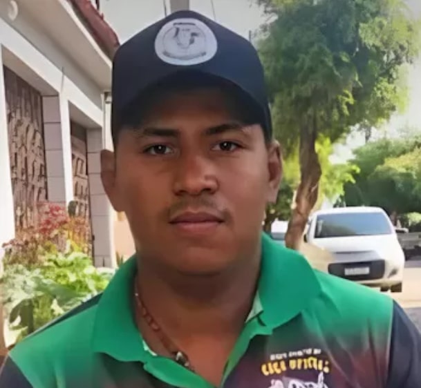 Homem é morto a tiros enquanto trafegava pela PE-425