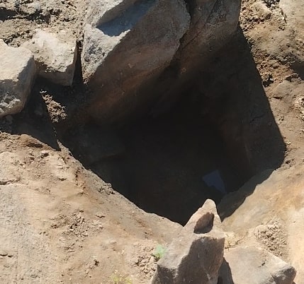 Moradores de Varzinha cavam cacimbas para sobreviver e culpam prefeitura