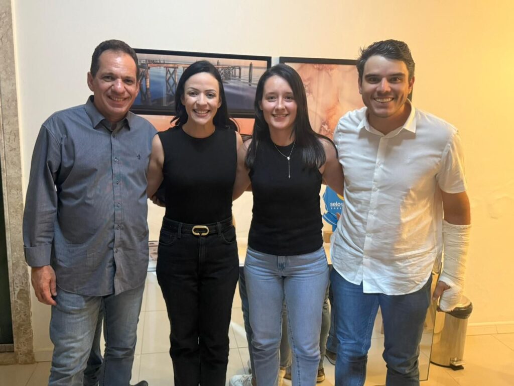 Márcia trabalha e consegue apoio para Breno Araújo em São José do Egito