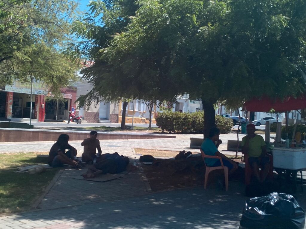Mais uma sessão de pancadaria na praça Sérgio Magalhães em ST
