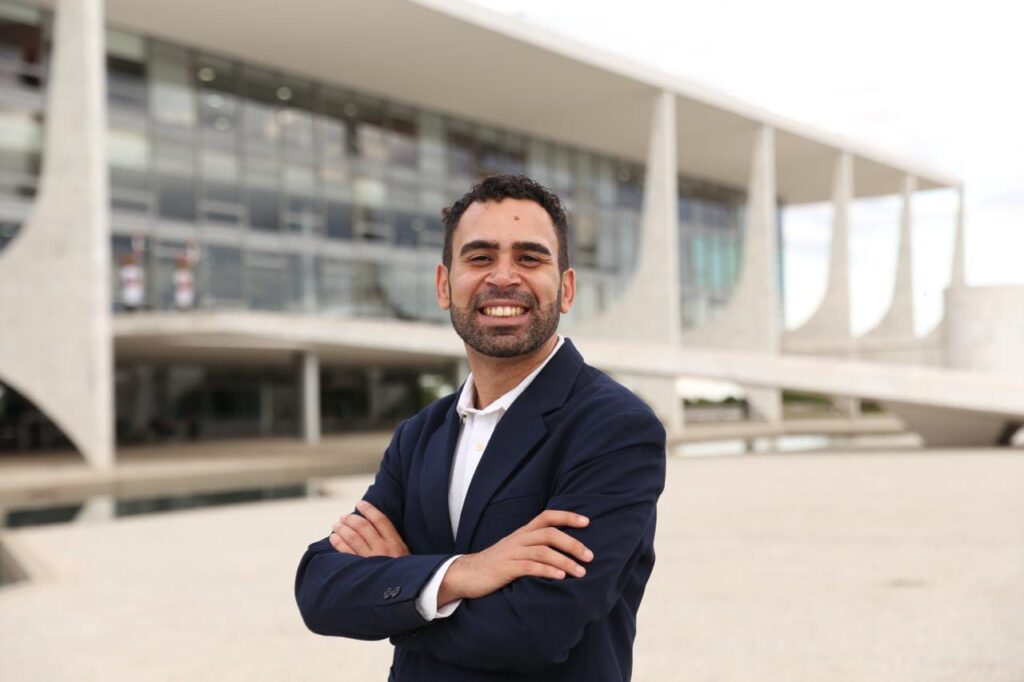 Serra-talhadense dá 'show' em painel da COP30 sobre Cidades Verdes