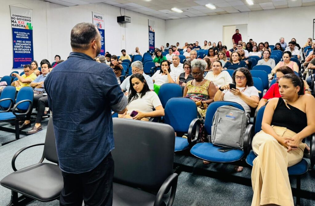 Amupe conclui 1º dia de capacitação sobre Transferegov