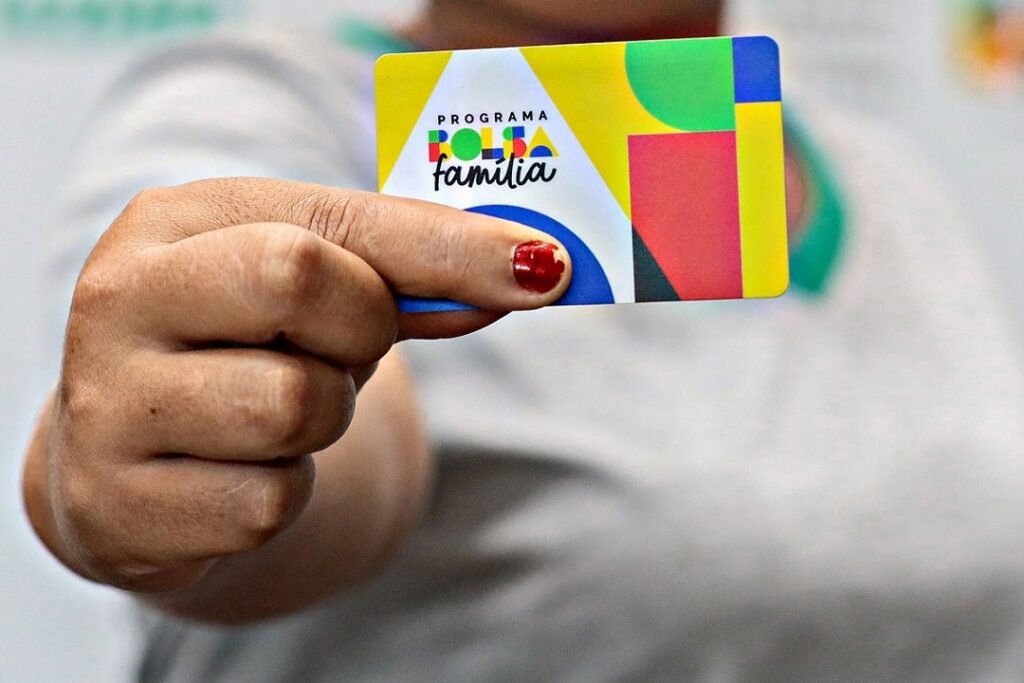 Bolsa Família terá pagamentos antecipados em dezembro; veja as datas