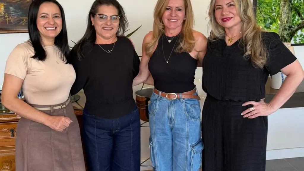 IPUBI – Vereadora Beta se une a Dra. Mary e Leontina e declaram apoio a Roberta Arraes e Lula da Fonte para 2026 – Blog Ponto de Vista