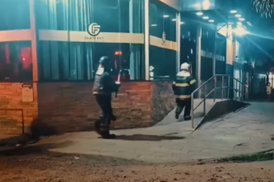 Incêndio atinge academia no Recife