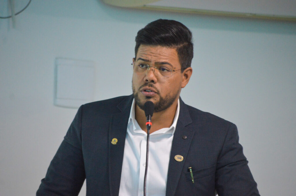 Gin Oliveira reaparece após o Dia de Finados com recados sobre caráter