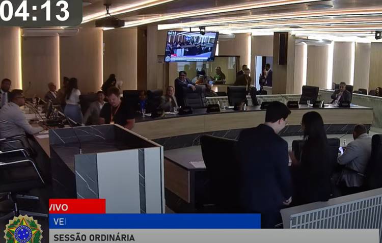 Sessão da Câmara de Petrolina é suspensa por queda de energia