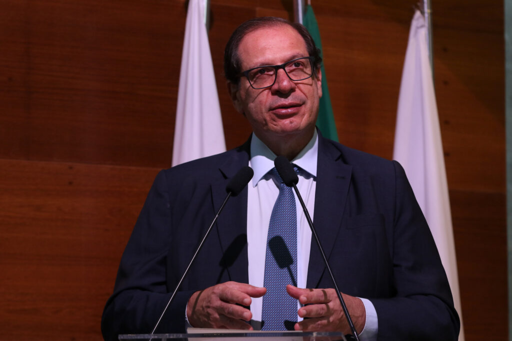 CJF e Ajufe lançam livro sobre história do Judiciário Federal