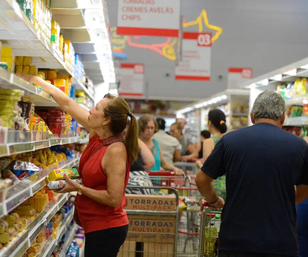 Mudanças no vale-alimentação ajuda a combater inflação , diz Abras