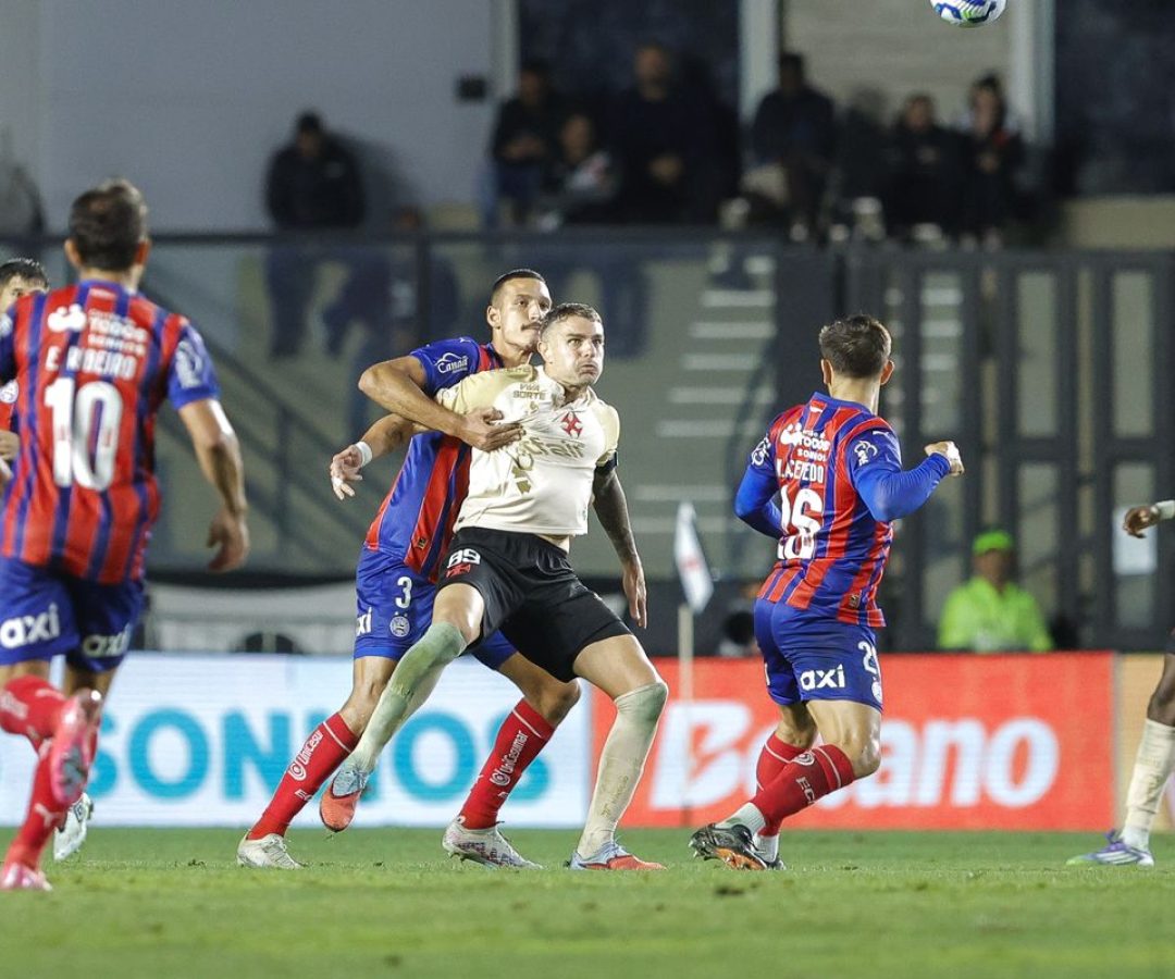 Mirando uma vaga na próxima Libertadores, Bahia recebe o Vasco