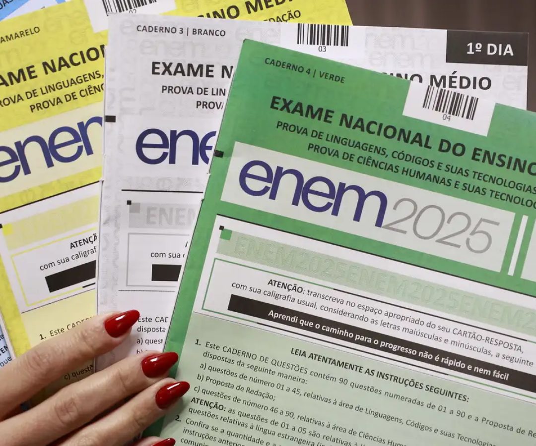Anulação de 3 questões do Enem ocorre por “precaução”, diz ministro