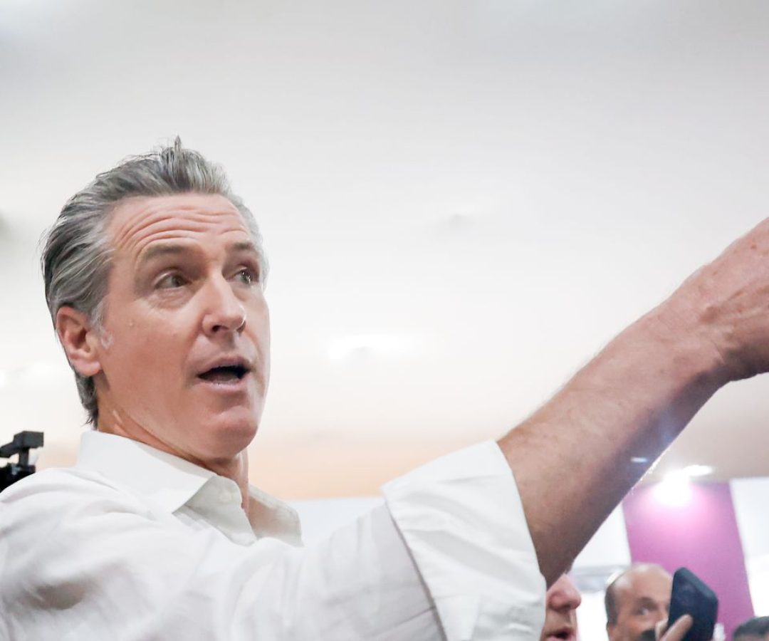 Governador democrata da Califórnia critica ausência dos EUA na COP30