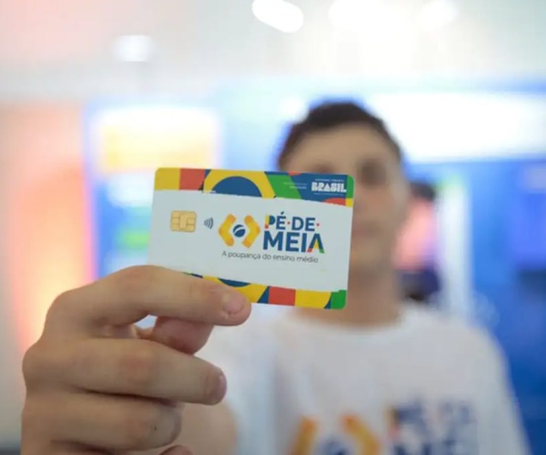 Estudantes do Pé-de-Meia poderão escolher como investir o incentivo de R$ 1.000