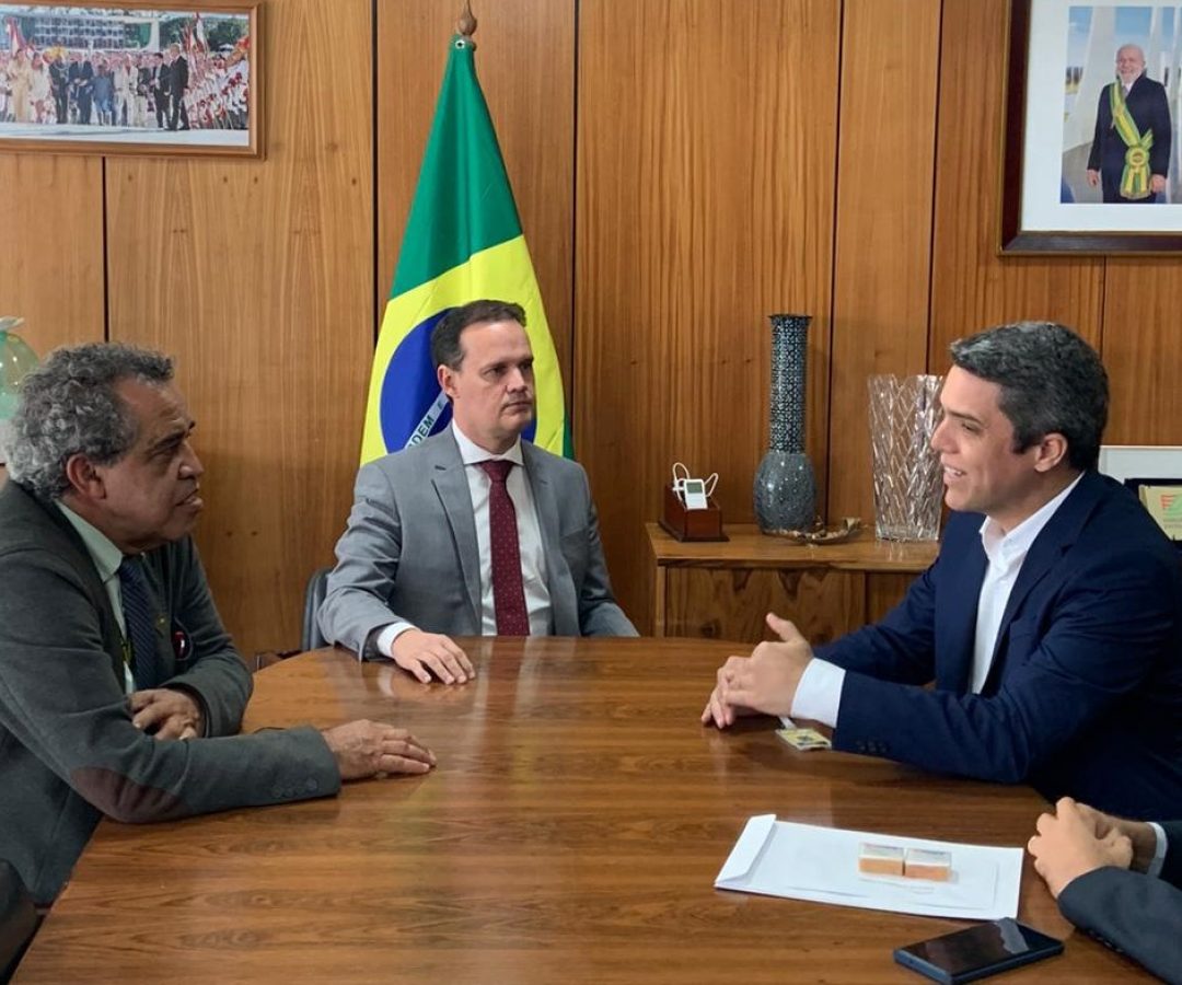 Pedro Freitas busca parcerias para o 9º Congresso Pernambucano de Municípios