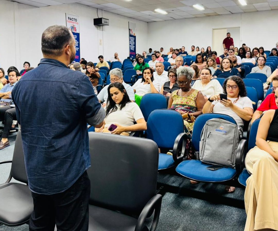 Amupe conclui 1º dia de capacitação sobre Transferegov