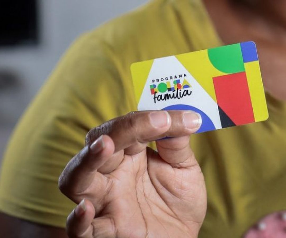 Beneficiários do Bolsa Família terão até maio de 2026 para cadastrar biometria
