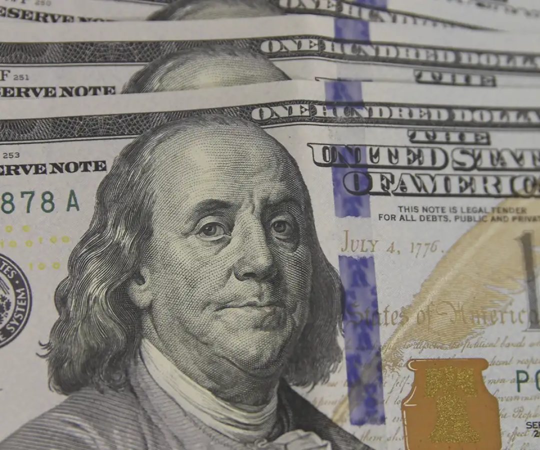 Bolsa mantém correção e cai 0,3% nesta quinta