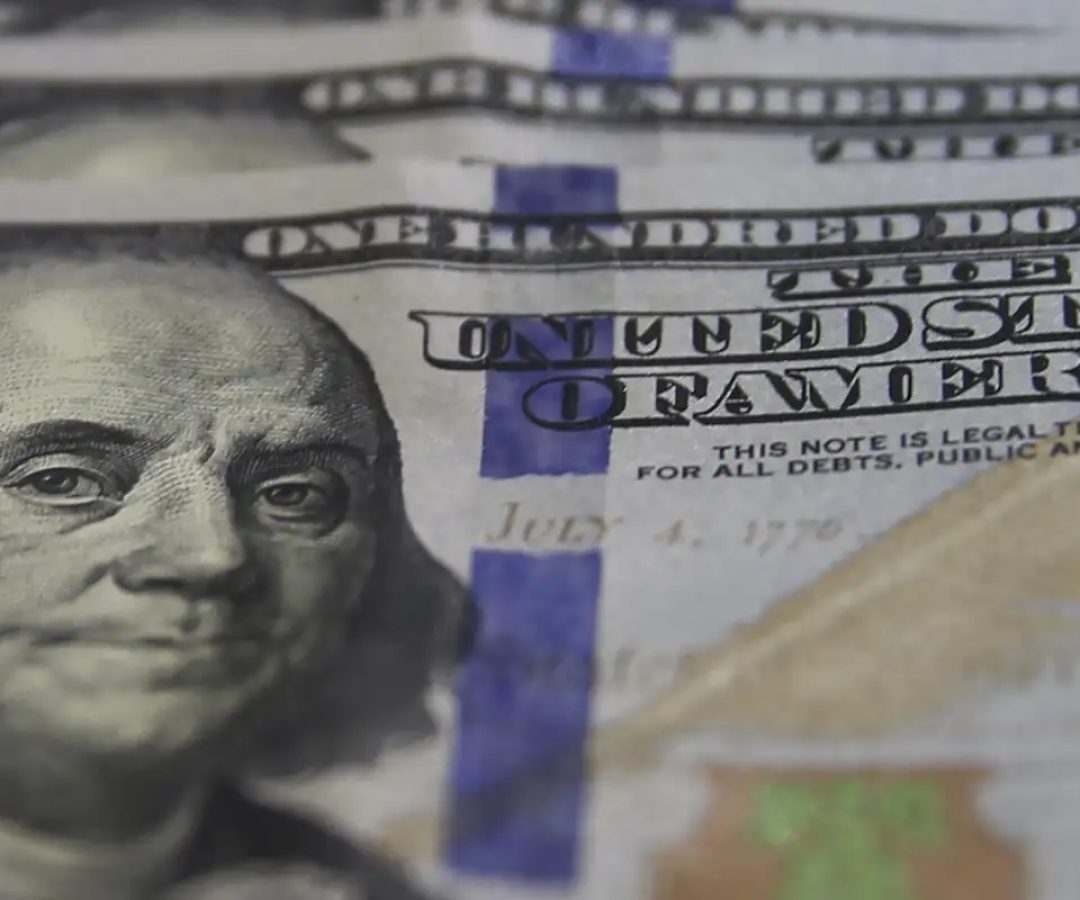 Dólar sobe para R$ 5,33 com espera de dados econômicos nos EUA