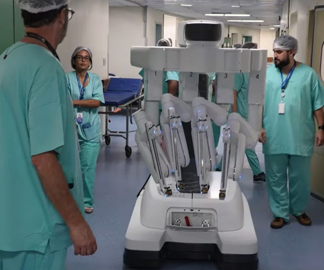 Inca ganha primeiro centro de treinamento em cirurgia robótica do SUS