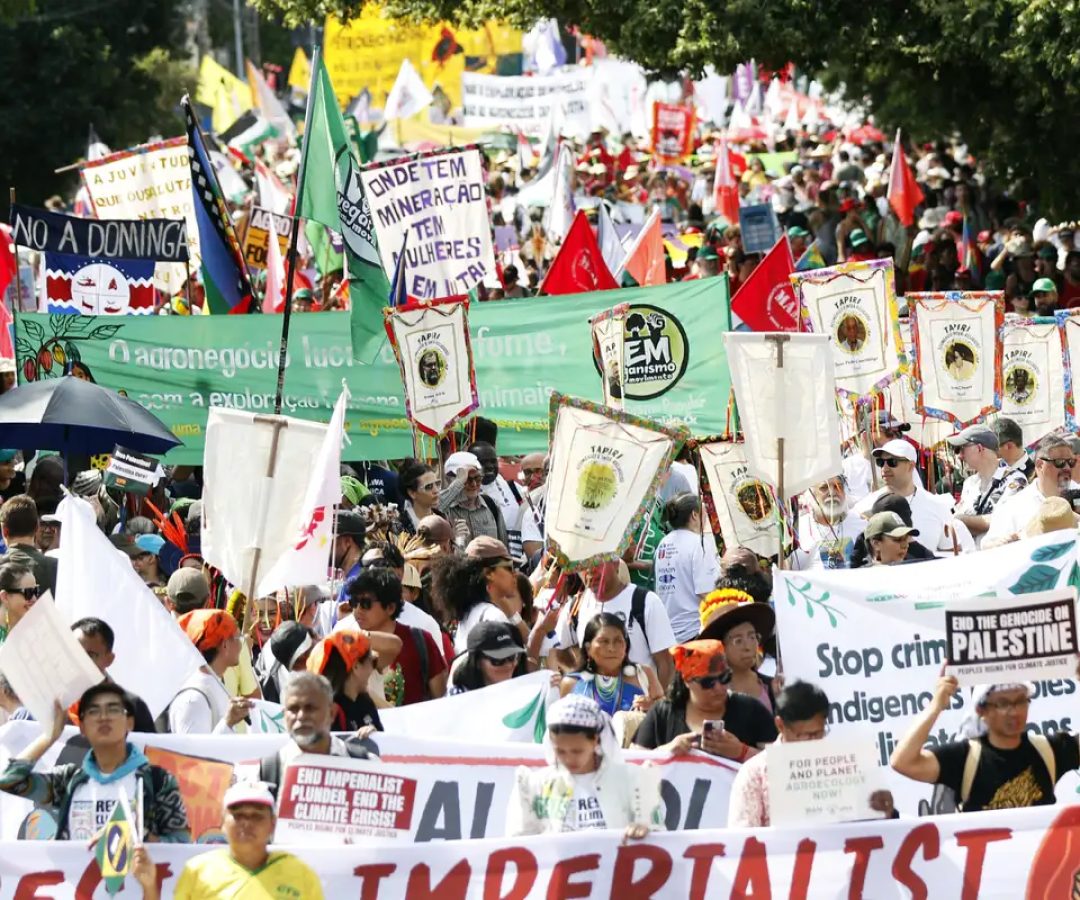 Marcha pelo Clima reúne 70 mil e leva força amazônica às ruas de Belém