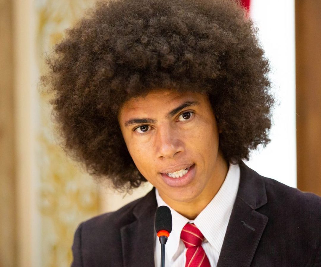 Deputado do PR filmado em briga de rua diz que sofreu racismo