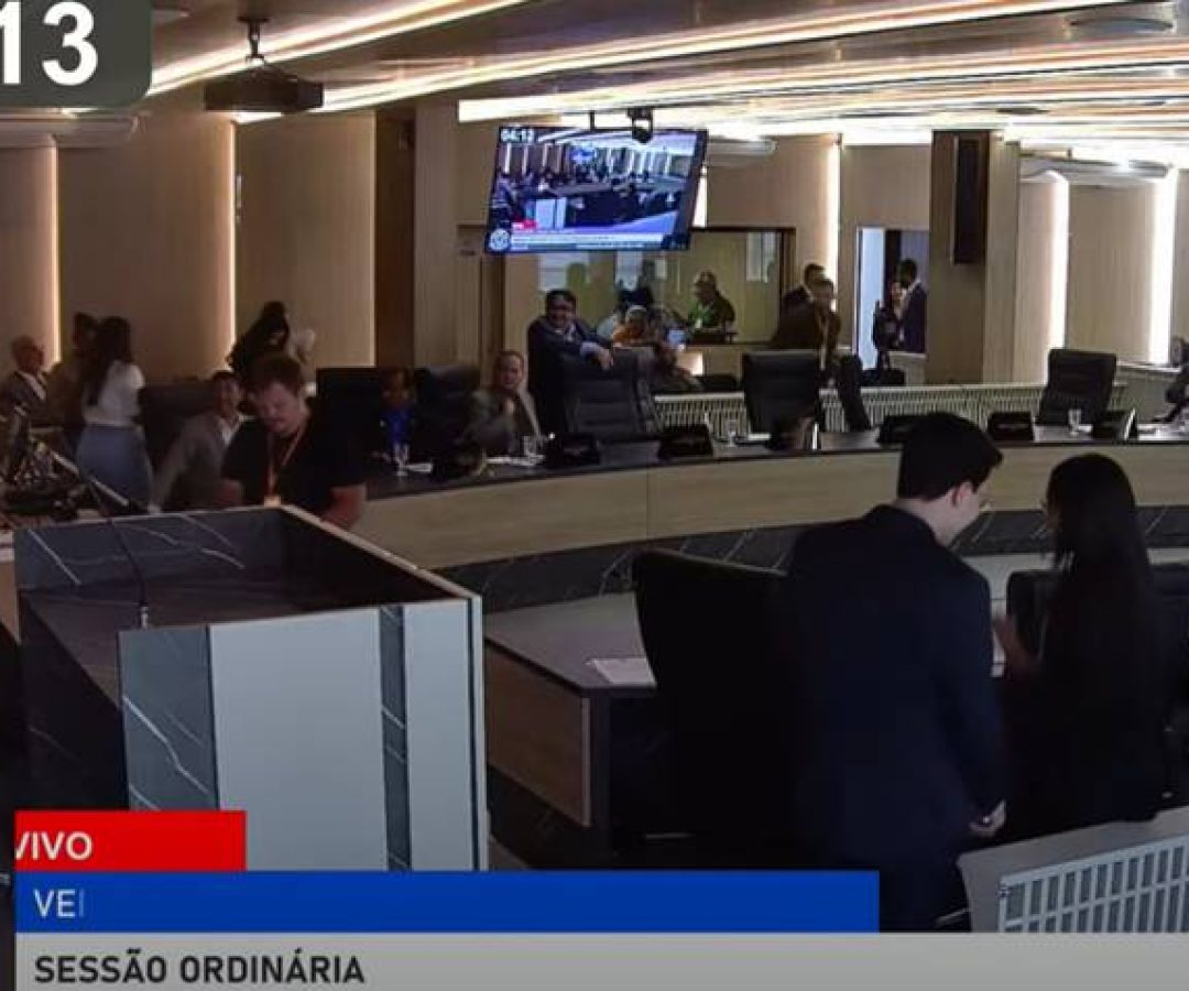 Sessão da Câmara de Petrolina é suspensa por queda de energia