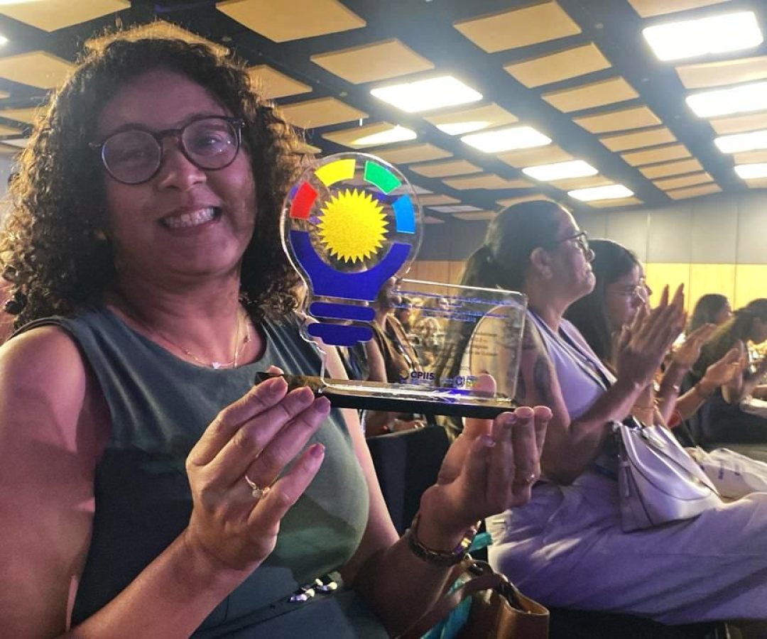 Servidora da XI GERES é premiada por trabalho sobre óbitos na regional